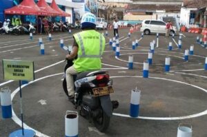 Observasi lapangan praktik ujian SIM terbaru