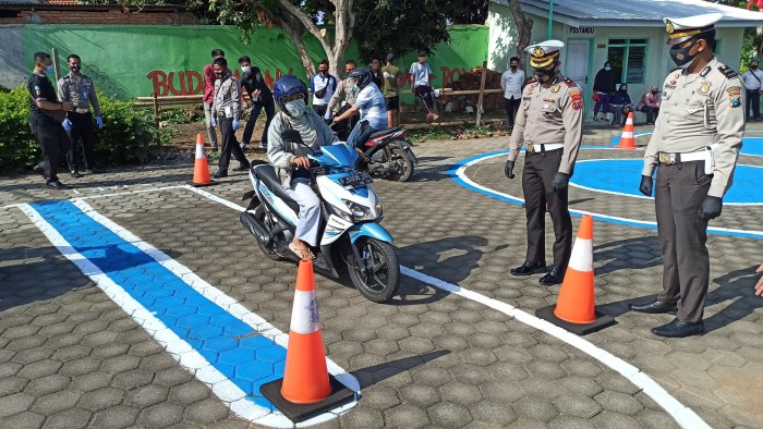 Observasi lapangan praktik ujian SIM